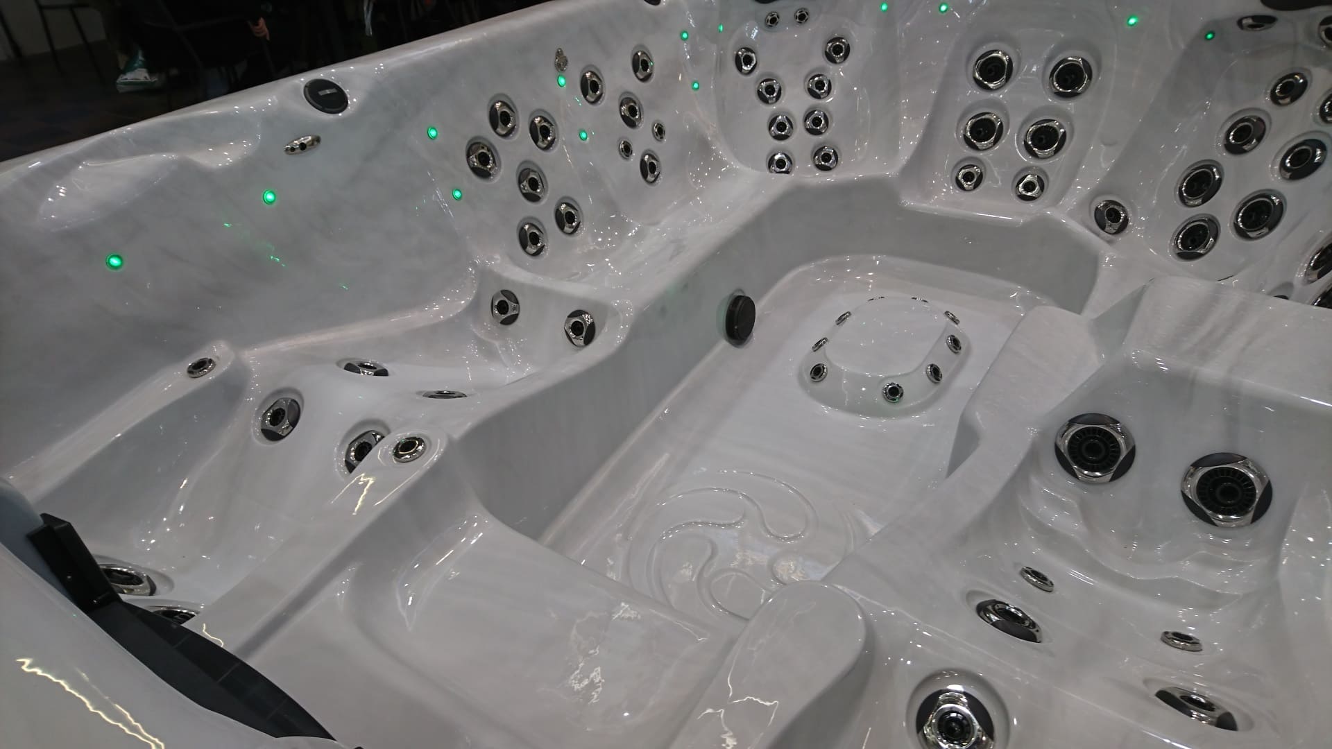 Спа бассейн American Whirlpool 982