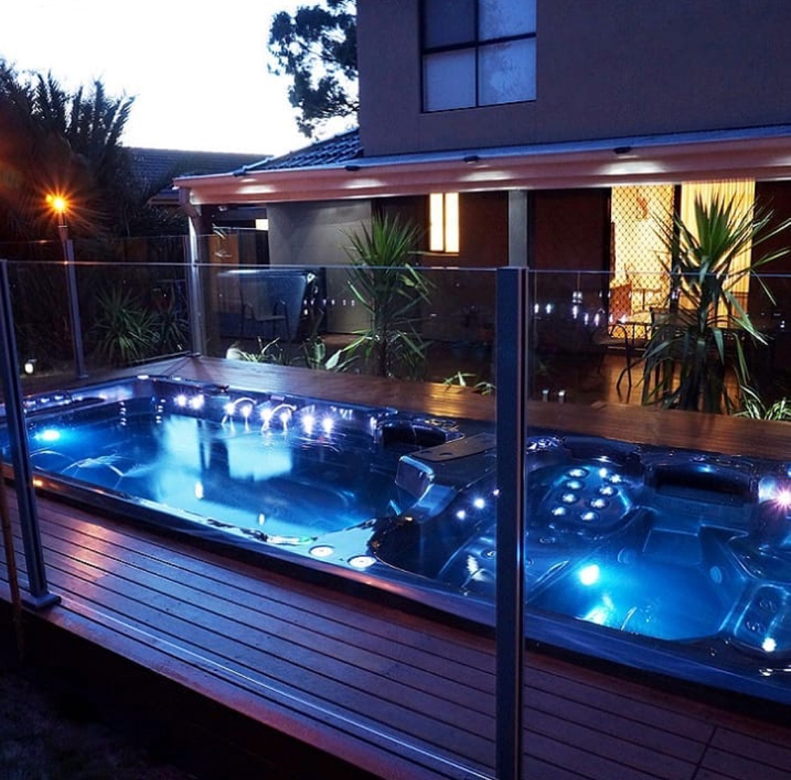 Плавательный спа бассейн Vortex Spas Hydrozone PRO
